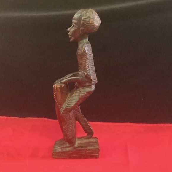 Vintage Handcarved Wood Figurine Man African With Drum Africa Primitive - Picture 2 of 6